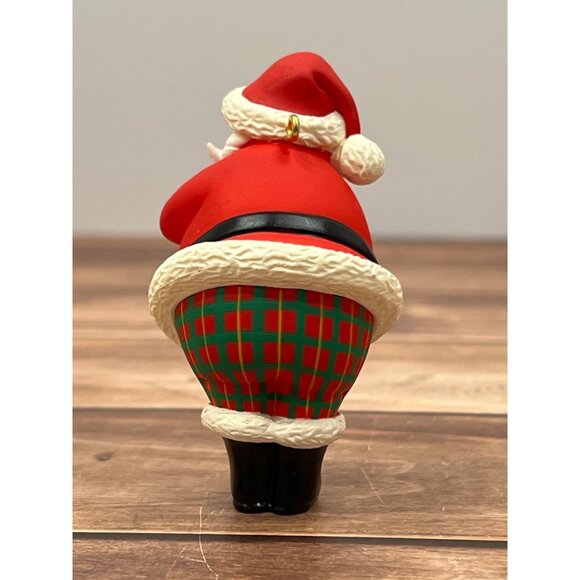 2005 HALLMARK KEEPSAKE ORNAMENT QXG4312 A PUTTER FOR SANTA GOLFING - Picture 9 of 10